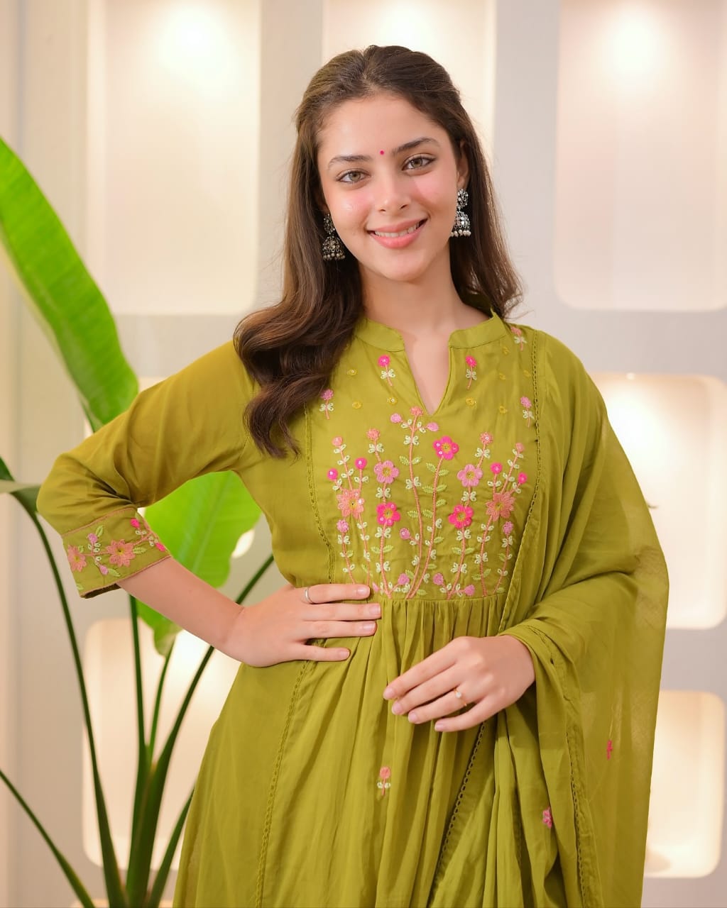 Olive Garden Threadwork A Line Mul Cotton Suit